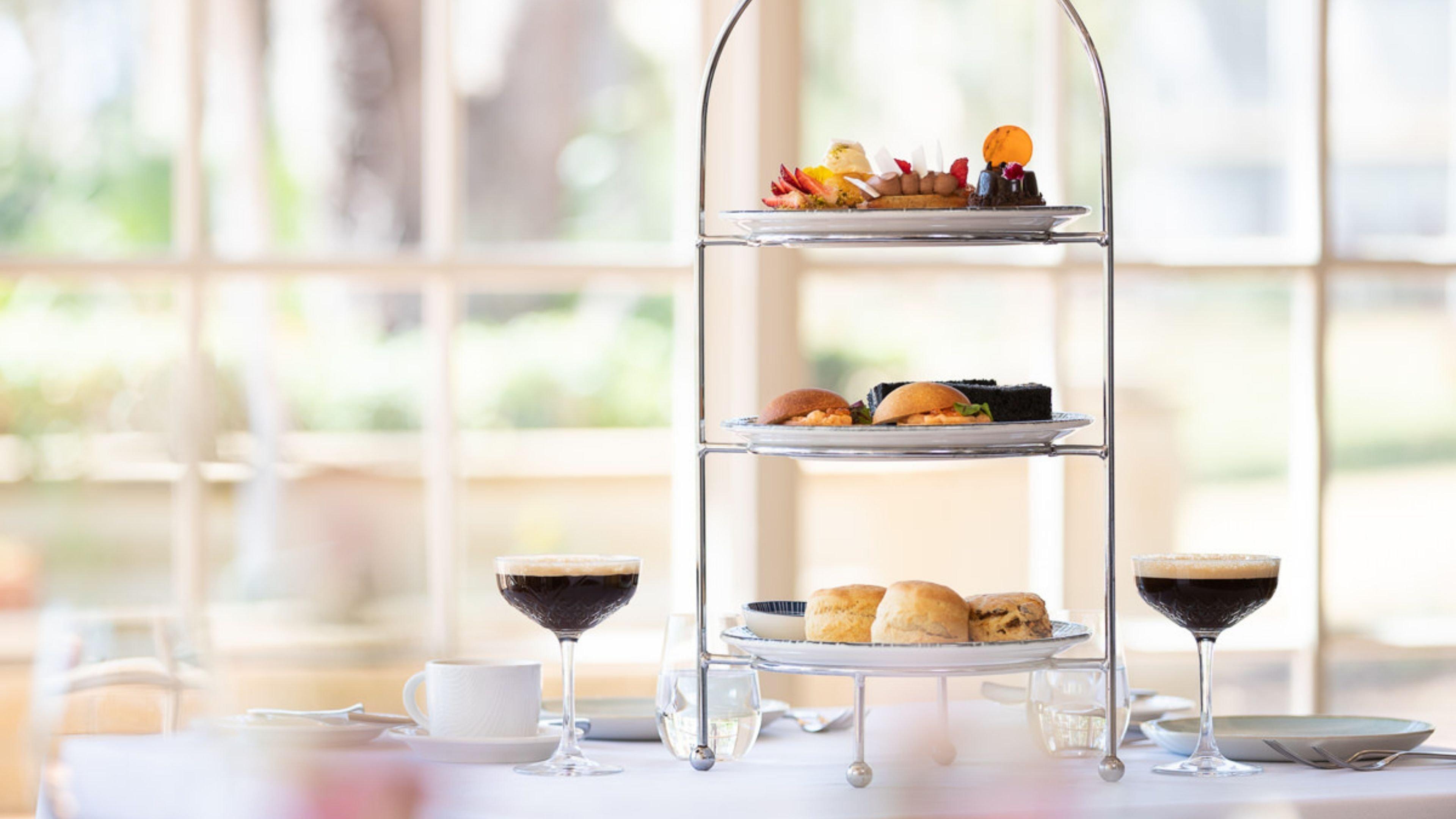 Intercontinental Sanctuary Cove Resort By Ihg Gold Coast Exterior photo Afternoon tea at the InterContinental Dublin