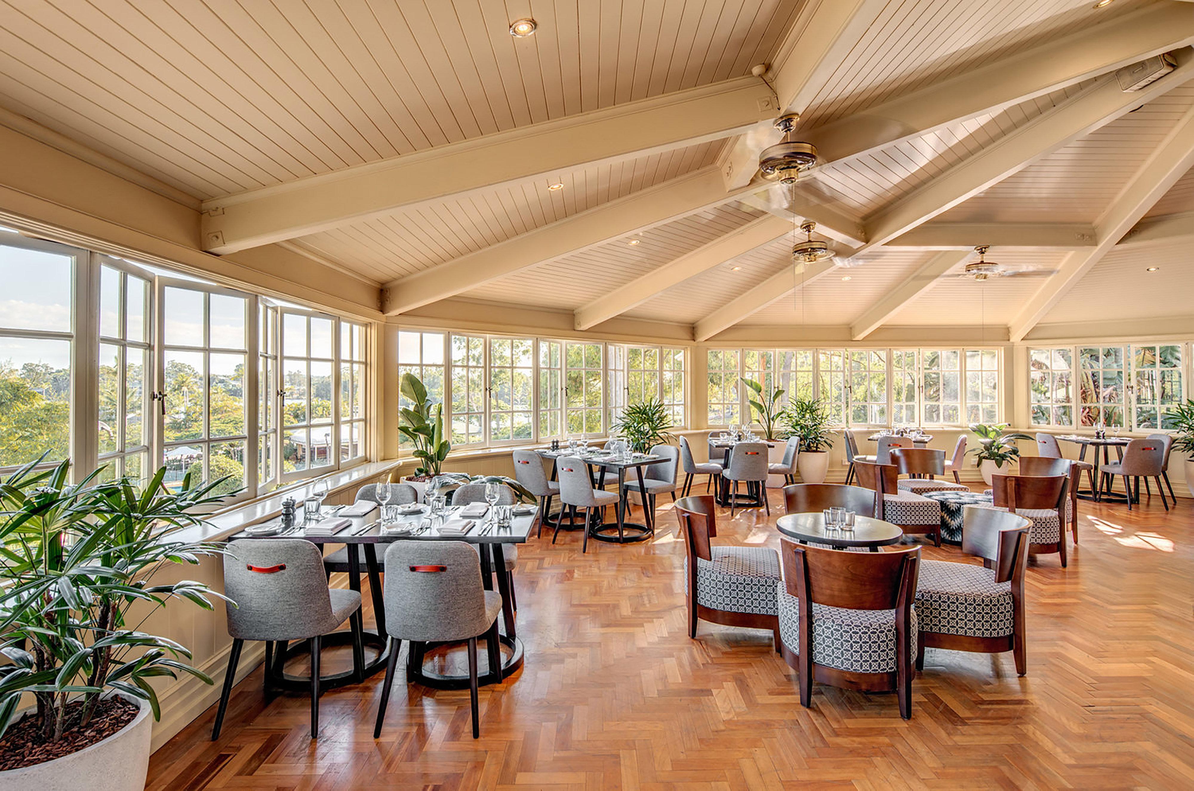 Intercontinental Sanctuary Cove Resort By Ihg Gold Coast Exterior photo The restaurant at the clubhouse