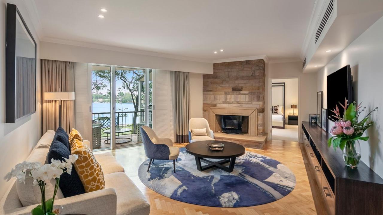 Intercontinental Sanctuary Cove Resort By Ihg Gold Coast Exterior photo A suite at the InterContinental Sanctuary Cove Resort