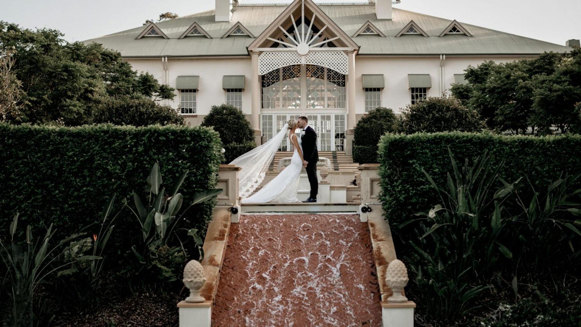 Intercontinental Sanctuary Cove Resort By Ihg Gold Coast Exterior photo Wedding at the Rivervale Hotel